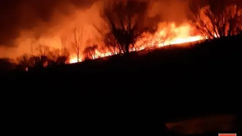 Incendio forestal esta madrugada en las cercan&iacute;as de Suano, en Campoo de Suso