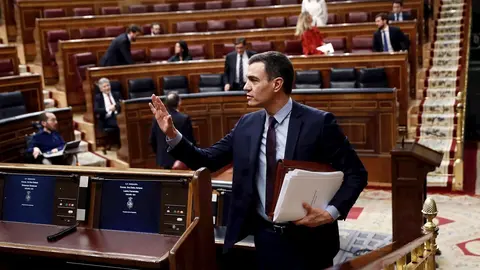 El presidente del Gobierno, Pedro S&aacute;nchez, tras concluir el pleno extraordinario celebrado el mi&eacute;rcoles para explicar la declaraci&oacute;n del estado de alarma y las medidas para paliar las consecuencias de la pandemia provocada por el coronavirus