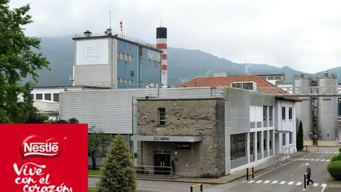 Fabrica-Nestle-Penilla-Cayon-Cantabria_1382271781_422844_660x420