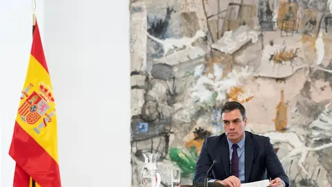 El presidente del Gobierno, Pedro S&aacute;nchez, preside la reuni&oacute;n del Comit&eacute; T&eacute;cnico de Gesti&oacute;n de la Covid-19, en Madrid (Espa&ntilde;a) a 4 de abril de 2020.