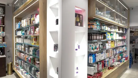 Imagen de medicamentos en una farmacia en Madrid.