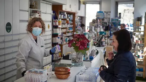 Farmacia durante crisis coronavirus. Archivo