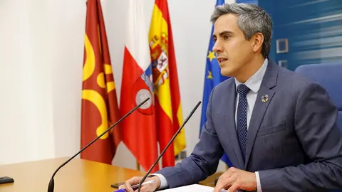 El vicepresidente, Pablo Zuloaga, en rueda de prensa tras la reuni&oacute;n del Consejo de Gobierno