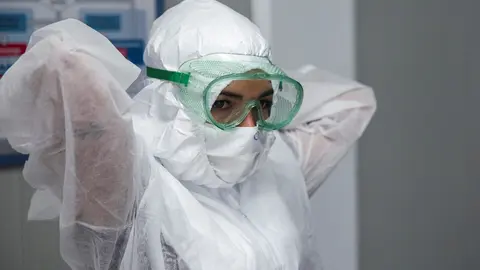 Las sociedades m&eacute;dicas de geriatr&iacute;a piden mayor protecci&oacute;n y apoyo al personal. 