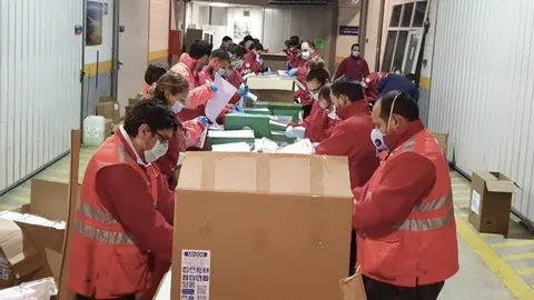 Recepci&oacute;n y entrega de material sanitario en Cantabria