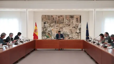 El presidente del Gobierno, Pedro S&aacute;nchez, preside la reuni&oacute;n del Comit&eacute; T&eacute;cnico de Gesti&oacute;n del COVID-19