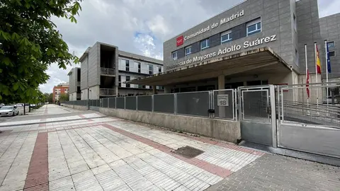 Fachada de la residencia de ancianos Adolfo Su&aacute;rez de Madrid, a la que efectivos del Samur y Polic&iacute;a Municipal han accedido hoy para revisar las instalaciones, seg&uacute;n han explicado familiares de usuarios, que han presentado un escrito a la Fiscal&iacute;a para qu