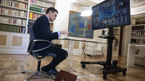Pedro S&aacute;nchez participa en el Consejo Europeo por videoconferencia el 26 de marzo