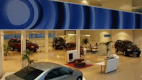 Imagen de un concesionario de veh&iacute;culos.