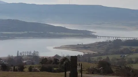 Pantano, embalse del Ebro