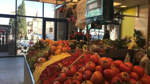 Puesto de frutas y verduras en el Mercado Central