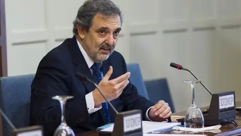 30-06-2017 santander uimpII Escuela de Econom&iacute;a Financiera Banco Popular. Emprender ahoraLuis Miguel Gilp&eacute;rez L&oacute;pez, presidente de Telef&oacute;nica Espa&ntilde;afotos juan manuel serrano arce