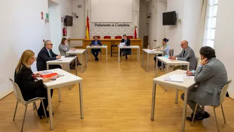 Reuni&oacute;n Gobierno-grupos parlamentarios sobre el plan de choque