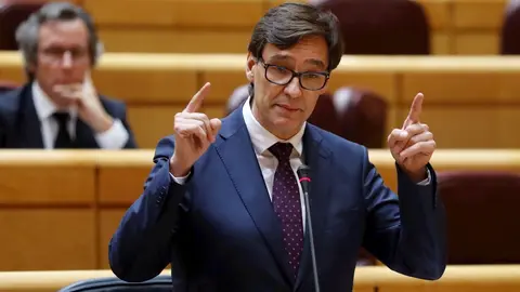 El ministro de Sanidad, Salvador Illa, durante su intervenci&oacute;n en la primera sesi&oacute;n de control al Gobierno en el Senado desde la declaraci&oacute;n del estado de alarma por el coronavirus. En Madrid (Espa&ntilde;a) a 21 de abril de 2020.