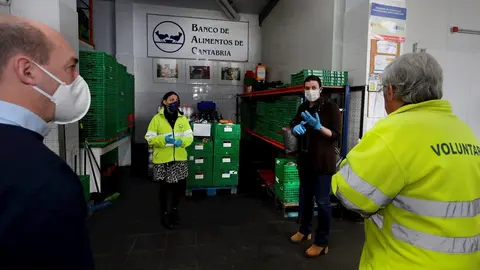 La alcaldesa de Santander ofrece al Banco de Alimentos habilitar otro punto de reparto en la ciudad en caso necesario