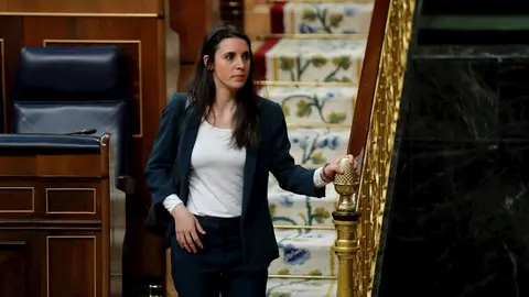 La ministra de Igualdad, Irene Montero durante el pleno del Congreso
