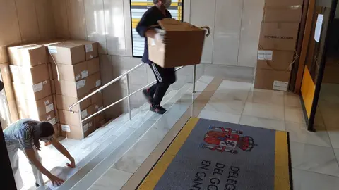 Reparto de mascarillas de Delegaci&oacute;n del Gobierno en Cantabria