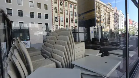 Terraza cerrada de un bar