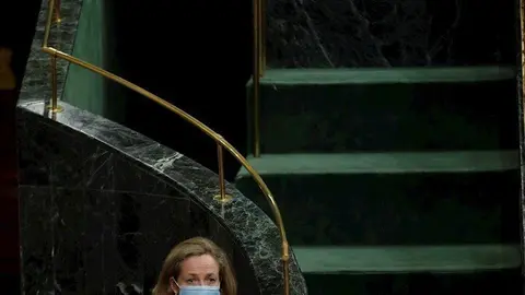 La vicepresidenta de Asuntos Econ&oacute;micos, Nadia Calvi&ntilde;o, durante una sesi&oacute;n de control al Ejecutivo