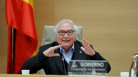 El ministro de Universidades, Manuel Castells, durante su comparecencia en la Comisi&oacute;n de Universidades del Congreso.