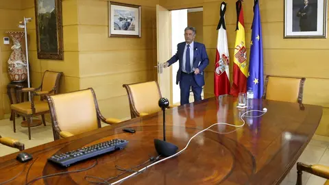 Miguel &Aacute;ngel Revilla