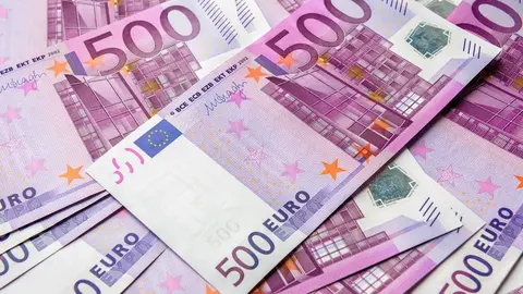 bigstock-euro-money-bills-backgroun-299241262