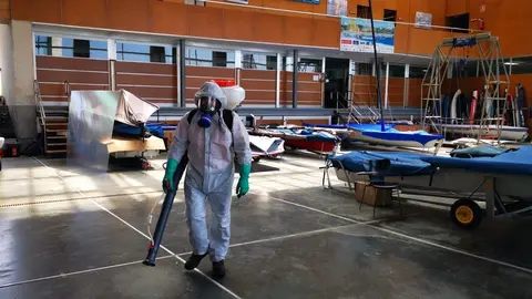 Desinfecci&oacute;n del CEAR de vela 'Pr&iacute;ncipe Felipe' de Santander