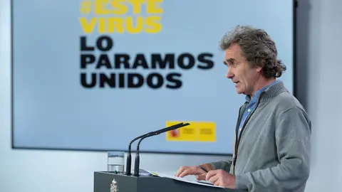 El director del Centro de Coordinaci&oacute;n de Emergencias del Ministerio de Sanidad, Fernando Sim&oacute;n, comparece en rueda de prensa en Madrid (Espa&ntilde;a), a 12 de mayo de 2020.