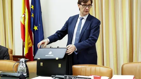 El ministro de Sanidad, Salvador Illa, antes de su comparecencia este jueves en la Comisi&oacute;n correspondiente del Congreso, en Madrid (Espa&ntilde;a), a 14 de mayo de 2020.