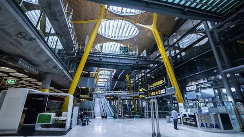 Terminal 4 del Aeropuerto de Madrid-Barajas Adolfo Su&aacute;rez 