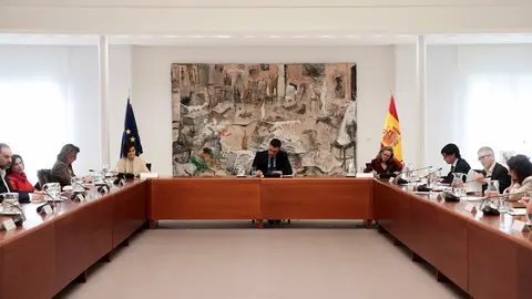 E presidente del Gobierno, Pedro S&aacute;nchez, preside el Comit&eacute; t&eacute;cnico para la Desescalada, en Moncloa, en Madrid (Espa&ntilde;a), a 15 de mayo de 2020.