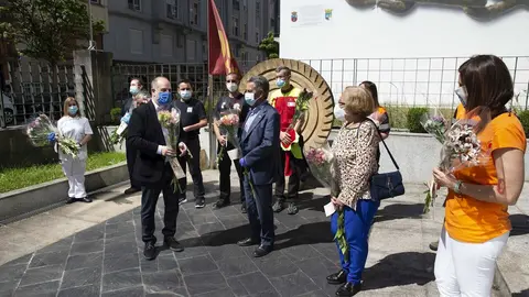 Ampros agradece con flores la labor del Gobierno