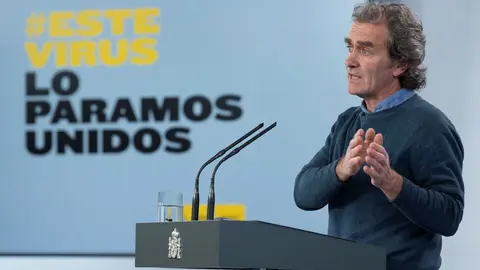 El director del Centro de Coordinaci&oacute;n de Alertas y Emergencias Sanitarias, Fernando Sim&oacute;n, durante la primera rueda de prensa por la tarde tras la reuni&oacute;n del Comit&eacute; de Gesti&oacute;n de la Desescalada, en Madrid (Espa&ntilde;a) a 18 de mayo de 2020.