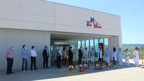 Reinosa Imagen Homenaje Sanitarios Hospital Tres Mares