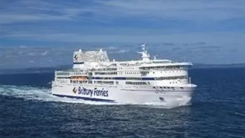 Ferry de la compa&ntilde;&iacute;a Brittany Ferries