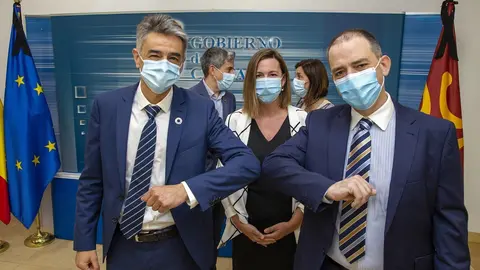 Toma de posesi&oacute;n de C&eacute;sar Aja y  Manuel D&iacute;az junto a la consejera de Econom&iacute;a y Hacienda, Mar&iacute;a S&aacute;nchez