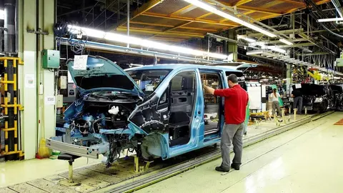 Producci&oacute;n del eNV200 en la planta de Nissan en Barcelona