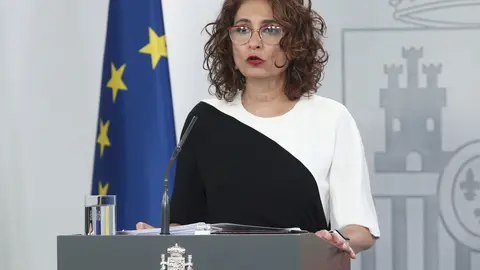 La ministra portavoz y de Hacienda, Mar&iacute;a Jes&uacute;s Montero, comparece ante los medios tras el Consejo de Ministros celebrado en Moncloa, en Madrid (Espa&ntilde;a), a 26 de mayo de 2020.