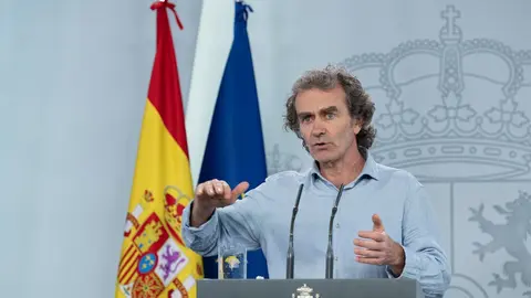 El director del Centro de Coordinaci&oacute;n de Alertas y Emergencias Sanitarias, Fernando Sim&oacute;n, comparece en la rueda de prensa telem&aacute;tica 