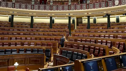 Vista del hemiciclo tras el pleno del Congreso
