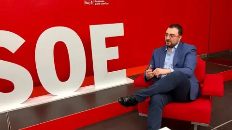 Adri&aacute;n Barb&oacute;n.