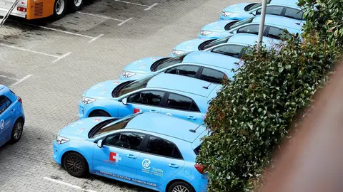 Veh&iacute;culos de hospitalizaci&oacute;n domiciliaria del Hospital Valdecilla.