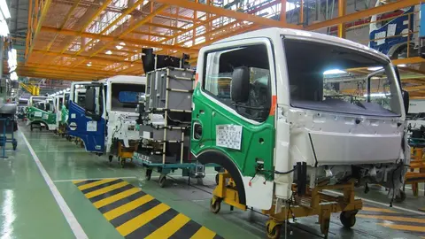 La planta de Nissan en &Aacute;vila inicia producci&oacute;n cami&oacute;n NT500