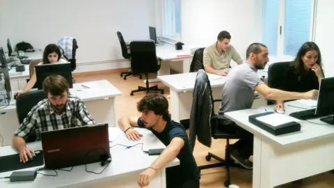 J&oacute;venes emprendedores. Archivo