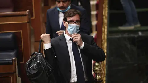 El ministro de Sanidad, Salvador Illa, interviene en el pleno de control al Gobierno en el Congreso de los Diputados, Madrid (Espa&ntilde;a), a 27 de mayo de 2020.