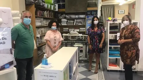 Visita comercios Camargo de la alcaldesa, Esther Bolao