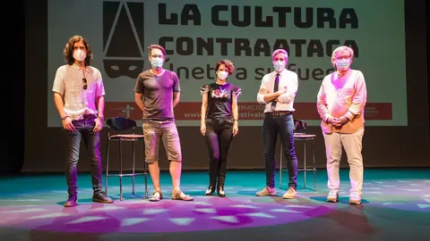 Los cantantes Rulo, Vicky Gastelo y Marcos Cao junto a Pablo Zuloaga y Gema Agudo