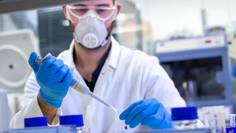 Imagen de archivo de test r&aacute;pidos para detectar el coronavirus