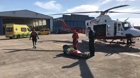 EuropaPress_3173547_pescador_sanotnes_evacuado_helicoptero_valdecilla_ser_rescatado_preahogado