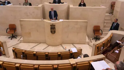 F&eacute;lix &Aacute;lvarez interviene en el Parlamento